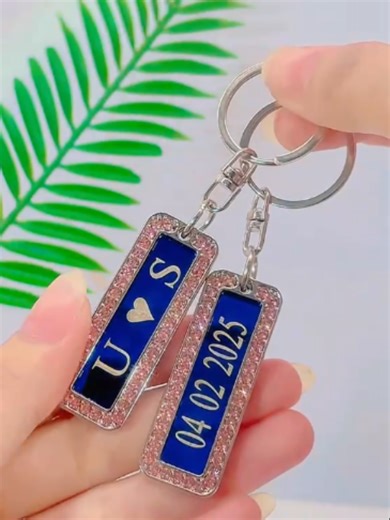 Gantungan Kunci Custom Cocok untuk Pasangan & Bestie
