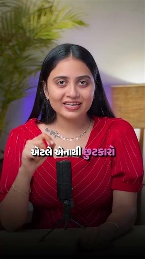 Toothpaste on Pimples? Dermatologist Explains Why It’s a Big Mistake!