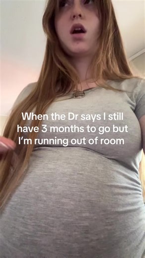 My Huge Baby Bump at 25 Weeks of Pregnancy