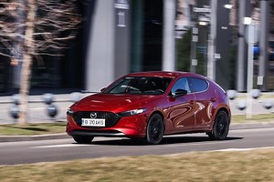 Test drive Mazda 3 E-SKYACTIV G - Universal apreciat