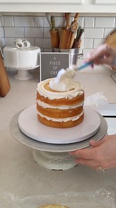 6 inch cake filling #apieceofcakebydolores #dallastx #rockwalltx #heathtx #rockwallsmallbusiness #homebakery #cakedecorating #cakereels | A Piece of Cake