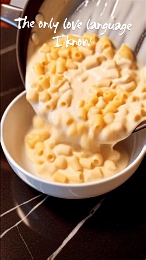 Ivra on Instagram: "Sometimes Evening wants Delicious pasta 🤤"