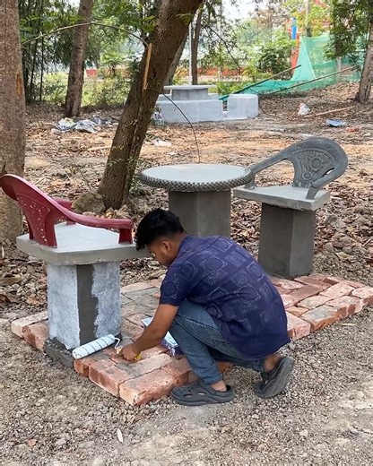 9.5M views · 40K reactions | Outdoor Bance and Table _ Broken chair craft #reuse #cementcraft #hacks | Deep's CRAFT | Facebook