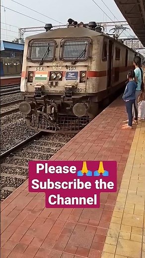 WAP 7 Loco Mass Entry 🔥🔥 #shorts #indianrailways #travel #hyderabad #train#kaghaznagar