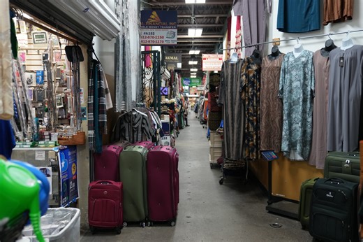 Minneapolis businesses struggle during Trump’s immigration enforcement surge