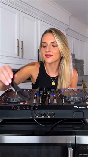 heygen seedance 2.0 INSANE Fake Kitchen Concert * heygen ai promo code #realestate