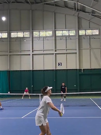 Powerful Tennis Shots from Female Player