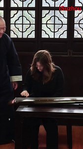 Celebrating a Surprising #SpringFestival in #Suzhou: A group of expats gathered at the Lion Grove Garden on Feb 2 to experience the charm of traditional Chinese activities, including writing calligraphy, making crafts, and learning to play the guqin. #SuzhouNewYear2024 #SuzhouLife | This is Suzhou