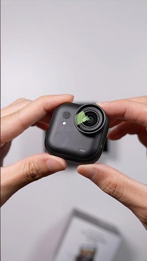 Insta360 GO Ultra in Black Unboxing!