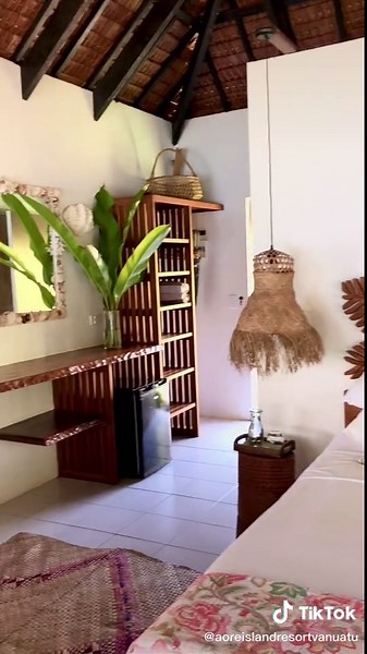 Aore Island Resort, Vanuatu 🌴😉 #vanuatu #melanesian #southpacificislands #cameraroll #worklife #smallbusiness #naturelover #island #resort