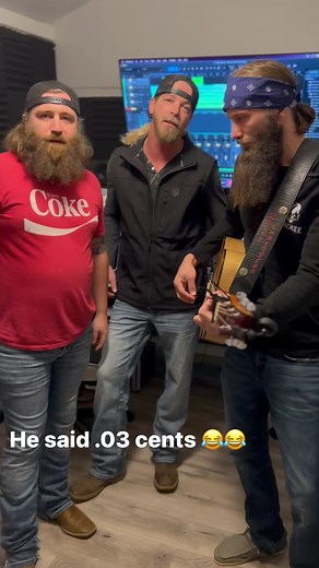 Bucky Covington caught us warming up. #viralreelsfb #reelsinstagram #music #reddirtmusic #texas #nashville #countrymusiclover #BuckyCovington | The Scarecrows