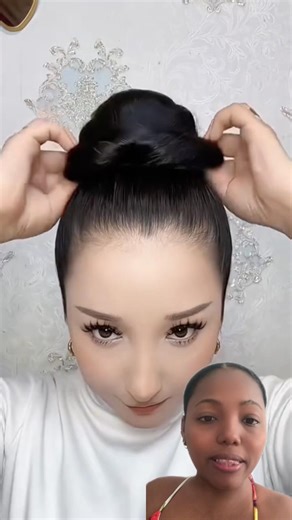 How to do a quick bun 🎀😱🎀 #shor #tips #reels #hairstyles