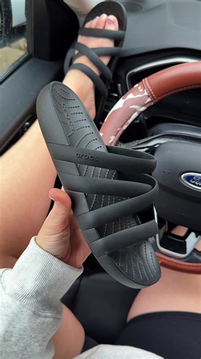 Explore the Latest Crocs Sandals Collection