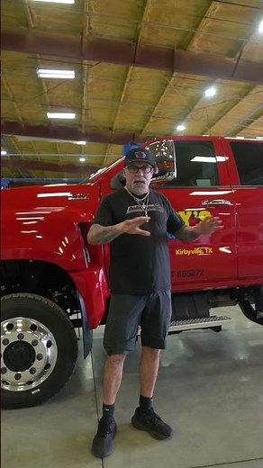 The honey hauler 🍯 - International CV515 #shorts #youtubeshorts #ytshorts #kelderman #trucks #chevy