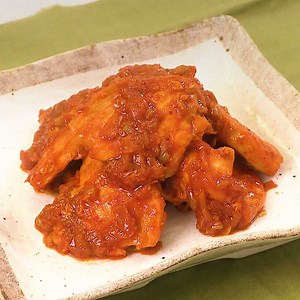 たまらない辛さ！ 鶏むね肉の辛うまソースのレシピ動画・作り方 | デリッシュキッチン