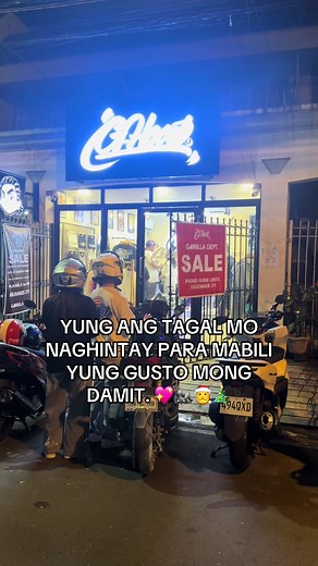 Cravings satisfied. 🦍💖🎅🎄