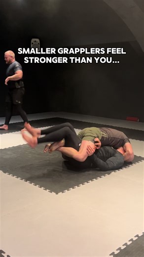 Most people oversimplify this. When a smaller grappler feels ridiculously strong, it’s usually not raw strength. It’s force efficiency. They. Create tension only when it matters. Stay mechanically stacked through positions. Use grips and wedges instead of constant muscle. And apply strength in short, well-timed bursts. Meanwhile bigger athletes often. Stay tense too long. Muscle through transitions. Accumulate unnecessary fatigue. And build strength in ways that don’t transfer. Strength absolute