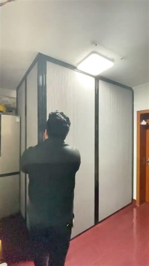 Create an open-plan children's room in the living room to solve the problem of insufficient space.