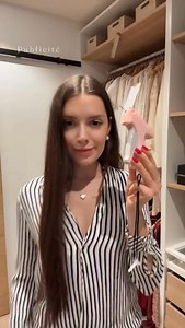 Hello, Je le trouve tellement pratique 💅 : • Décolleté trop plongeant → refermer en 2 sec • Bretelle de soutien-gorge qui glisse → remettre en place facilement • Débardeur trop large au niveau des épaules → ajuster sans couture • Pull qui s’ouvre à l’encolure → maintenir fermé • Col de chemise qui baille → tenir en place • Robe ou top asymétrique → fixer discrètement • Sac ou pochette avec petite attache → sécuriser un rabat https://amzlink.to/az0Y0B5kCeTcm🥰 Belle soirée ✨ #amazonfinds #homega