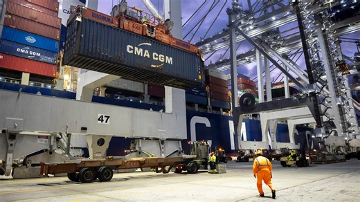 Report: Ahead of strike threat, ILA, USMX met on port automation