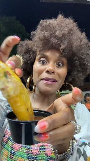 Family I just had the best vegan birria tacos I’ve ever had from @thebirriaqueen in Houston 🤯🙌🏾. Honey if you’re ever in Houston make sure you stop by and let the queen bless you real good!! #vegan #tabithabrown #restaurants #foodie #houston #jackfruit #tacos | Tabitha Brown