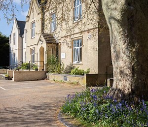 Quality Care Home in Biggleswade | Beaumont Park