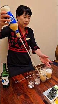 She’s the Soju Bomb Queen of Korea 🇰🇷🍻 | Unbelievable Drink Mixing Skills #koreanfood #쏘맥이모