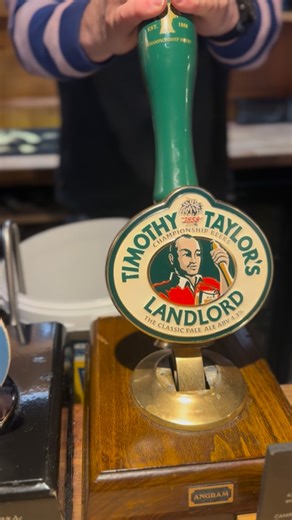 The Pack Horse Inn, Ellingham 🐎 on Instagram: "Did you know we clean our beer lines every single week? 🍻 It’s one of the most important jobs behind the scenes to keep your pints tasting fresh and exactly as they should. We use a purple line cleaner so we know when every line is properly clean. When the purple runs clear, the job’s done. Fresh lines mean better beer. Simple as that."