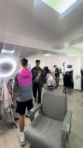 Amazing 18 Second Taper Haircut Technique