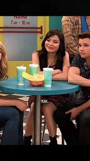 86K views · 2.8K reactions | #icarly #cairl #sam #freddie #school #fyp #popular #tvshow #movieclips #tiktok #fypシ #foryou | Ashley.1 | Facebook