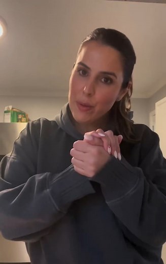 Make a chicken crust calzone with paul__modest and I ❤️ We saw this recipe a little while back and decided to make it and it did not disappoint! #calzone #chickencrust #highprotein #couple #cooking #madewithlove #recipe | M&M Castano Fan