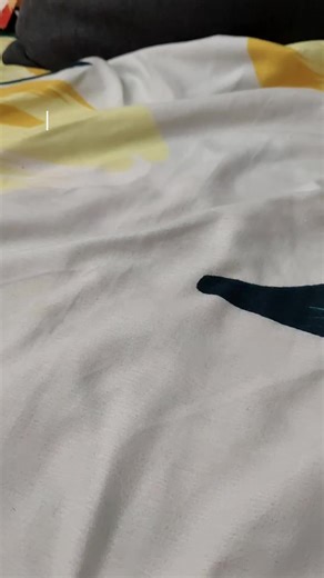 Spinning ballpens *Ito yung mas popular na continuation yung spinning. Mas malinaw na video ko dito, umaga ko kasi navideo ito. Nakabend yung buhok dito bago iipit sa dulo ng pen. *Yung unang video ay pahiga yung ikot. Straight lang buhok dun hindi yun nakabend. #fyp #viral #makeitvirаl #viralvideo