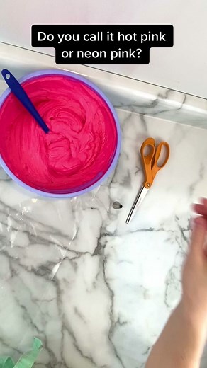 Achieving Stunning Hot Pink Buttercream Frosting | Chefmaster Neon Pink