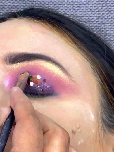 ##makeupwedding #maquiagembrasil #make #lipstick #makeupvideos #wedding #lashes #style #cosmetics #bridalmakeup #art #maccosmetics #makeuptransformation #photooftheday #makeupbyme #explorepage #makeupparty #muas #bhfyp #makeupartistsworldwide #girl #makeupnatural #tutorialmakeup #hair #makeupforever #mac #undiscovered #cute #morphe #eyemakeup#makeuptutorial #makeup #makeupartist #mua #beauty #makeuplover #makeuplooks #makeupaddict #makeupideas #makeupoftheday #maquiagem #fashion #hudabeauty #lov