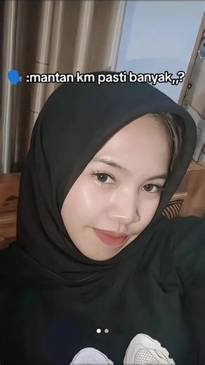 Ga semua itu mantan tapi temen khilaf.