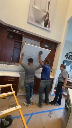 Full-Height Backsplash with the No Lift System