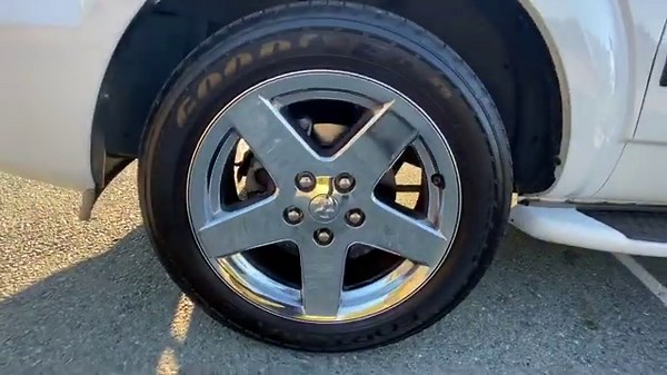 Walk around video 2007 Dodge Durango SLT 5.7 Hemi