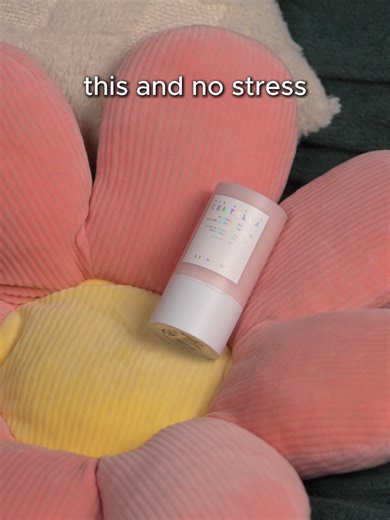 This and no stressz — especially for your pores. Mineral-rich pink salt helps draw out buildup, while purifying clay controls shine and excess sebum. The stick format makes application easy, hygienic, and targeted for congested areas. No bowl. No brush. No chaos. Just smoother-looking skin. 💛 #SKIN1004PH #ClayStick #PoreCare #KSkincarePH