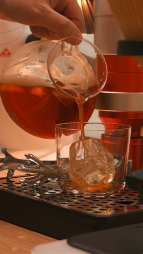 MD Brews | Specialty Coffee & Home Brewing on Instagram: "FLASH BREW RECIPE! ⬇️ Brew coffee with coffee! That’s the secret 😅 Go-to iced pour-over recipe by @coffeewithply for clean, sweet brews every time. Honestly, this recipe’s so forgiving. We’re even using the Loveramics Flat Bottom Brewer, and it still tastes amazing. 👀 Would you try this at home? 👇 Flash Brew Recipe 20g coffee : 180ml water (1:9) + 150g ice Temp: 94°C Grind: 1Zpresso K Ultra 7.4 0:00 pour all 180ml in one go (drawdown a