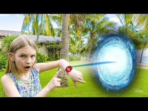 Amelia, Avelina and Akim win a free vacation trip! Magic portal adventure