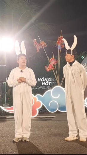 Trường Giang thay mặt dàn cast, cho biết ekip 2 Ngày 1 Đêm đã có một chút đóng góp gửi đến bà con đang oằn mình gánh chịu hậu quả nặng nề do bão lũ. Bên cạnh đó, dàn cast đã gửi gắm những lời chia sẻ, bày tỏ tấm lòng và mong mọi người cùng nhau giúp đỡ, đóng góp, hy vọng sẽ tiếp thêm sức mạnh tinh thần để đồng bào vượt qua giai đoạn khó khăn này. | Hóng Hớt Showbiz