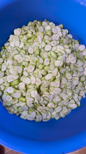 416K views · 14K reactions | Kiếm đc máy e mừng quá. Còn khâu gọt vỏ có với xoài bàu. Ai biết chỉ tui với nhen. #anvatcodieng #odiengstore | Ơ Diêng Store | Facebook