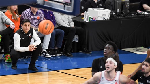 Cincinnati coach Wes Miller, Thomas, Clemson's Brownell on Tigers win