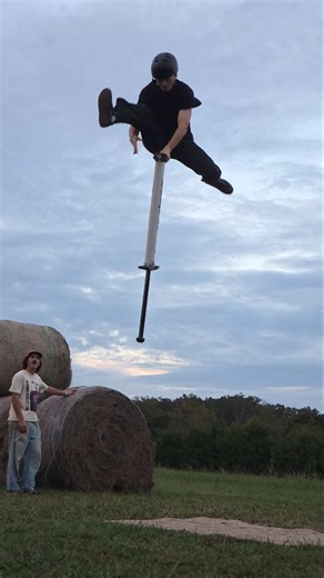 extremely difficult technical extreme pogo stick trick by Duncan Murray Bruce Lee