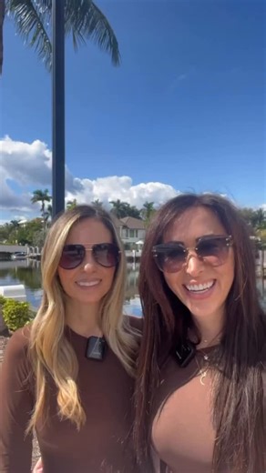 ✨𝐋𝐀𝐒 𝐎𝐋𝐀𝐒 𝐈𝐒𝐋𝐄𝐒 𝐋𝐈𝐕𝐈𝐍𝐆✨ 133 Isle of Venice Dr #201 Fort Lauderdale, FL 33301 3 bed | 3.5 bath | 2,865 SQFT $1,899,999 This stunning corner residence at Aquavue offers 52 ft. of private dockage, panoramic skyline views, and seamless indoor-outdoor living from sunrise to starlight. Bright and open floor-plan with European kitchen cabinetry, Wolf and Subzero appliances, quartz countertops & Island. Floor to ceiling impact windows & multiple sliding doors overlooking the waterway a