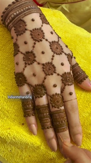 raj nayak mehndi artist on Instagram: "Hand check Mehndi new design"