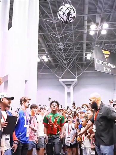 IShowSpeed Shows His INSANE Vertical Jump… 💀🐐