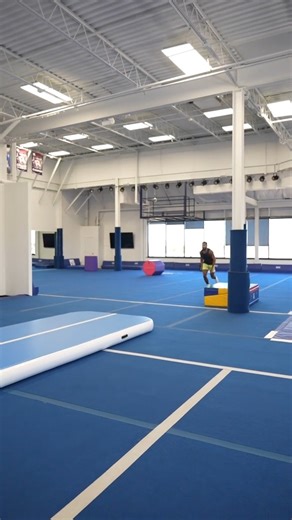 63K views · 544 reactions | I can't believe who *won* this challenge! 勞露 #gymnastics #challenge | Roland Pollard | Facebook