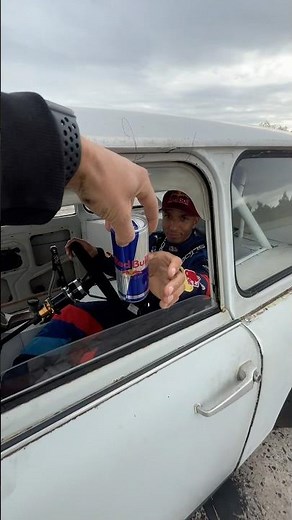 Dieser Trabant bekommt ein Makeover! 👀 Red Bull Rennpappe