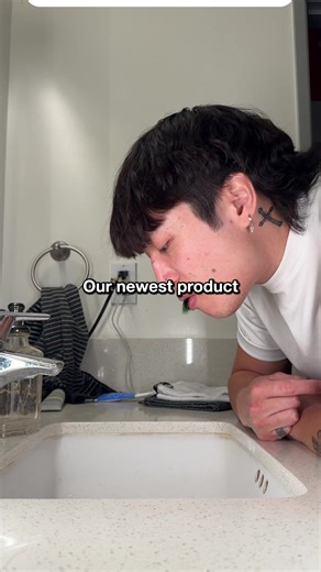 108K views · 46 reactions | 퐈퐧퐭퐫퐨퐝퐮퐜퐢퐧퐠: Super Lungs by SuperBonsai® - The #1 Lung Support Supplement ‍⚕️ Doctor and research-backed*  Holistic + natural ingredients*  Just two droppers per day* Get 15% off now with ""15OFF""  | SuperBonsai | Facebook